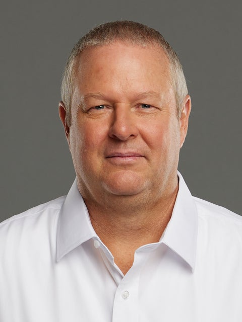 通过与这些 通过与这些